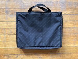 BROOKSTONE Black Nylon Padded Laptop Bag sz OS